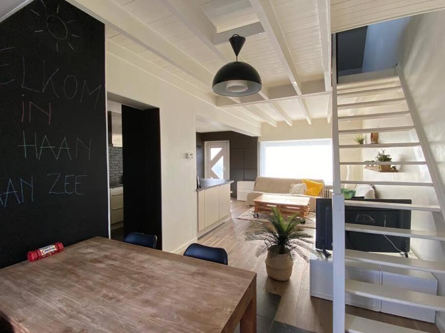 デ ハーン Cosy Beachhouse Within Walking Distance Of The Seaヴィラ エクステリア 写真